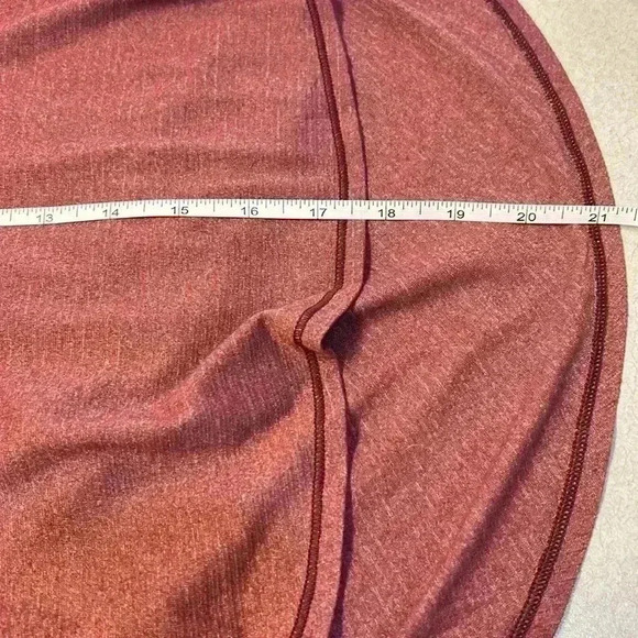 Lululemon Tank Top Built  In Sports Bra Athletic Exercise Gym Walk Run Workout - Picture 9 of 9